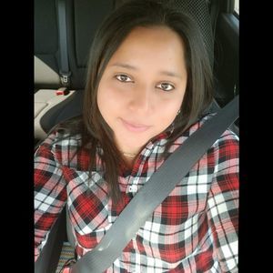 Meet your Posher, Cintia